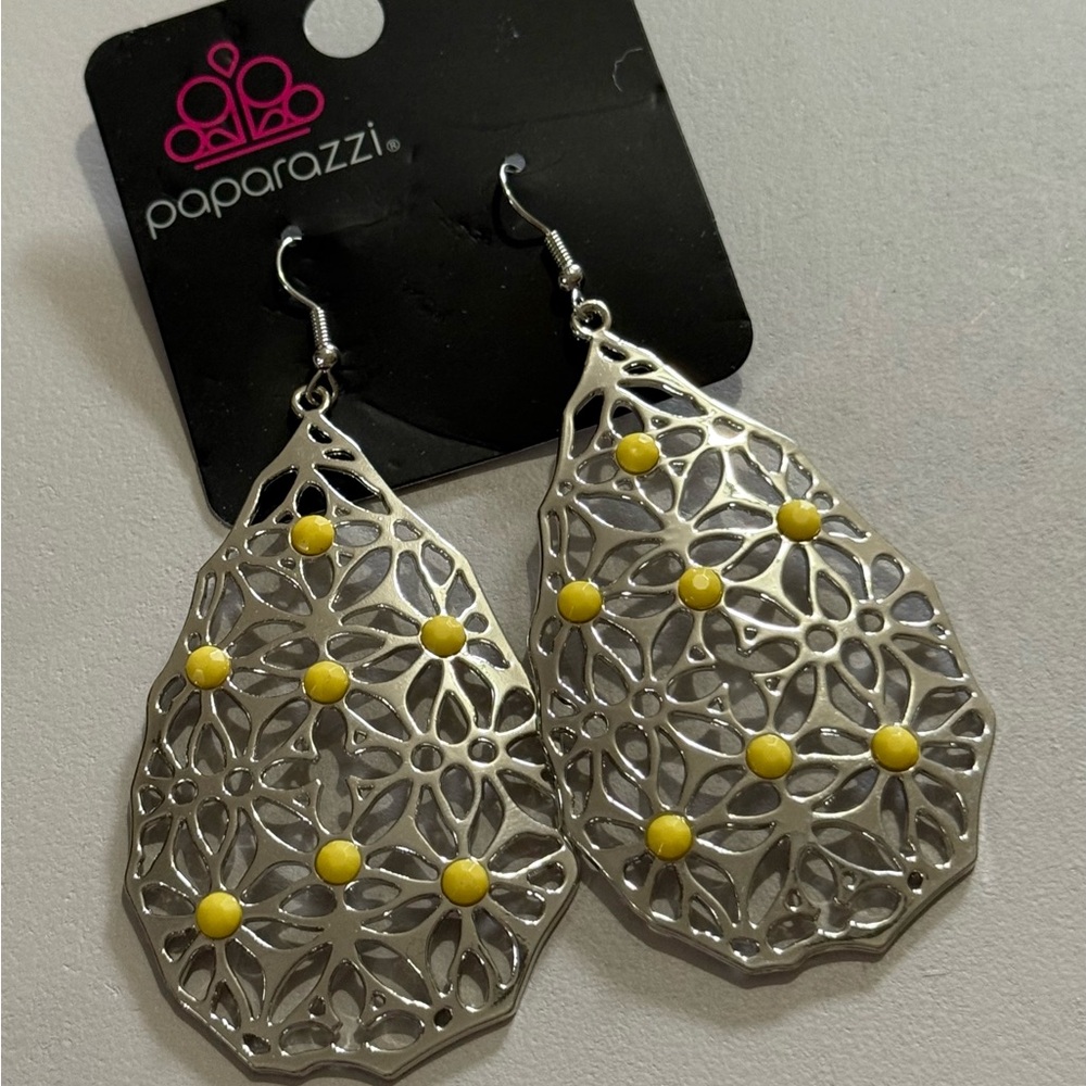 NWT. Paparazzi Silver and Yellow Teardrop Earrings